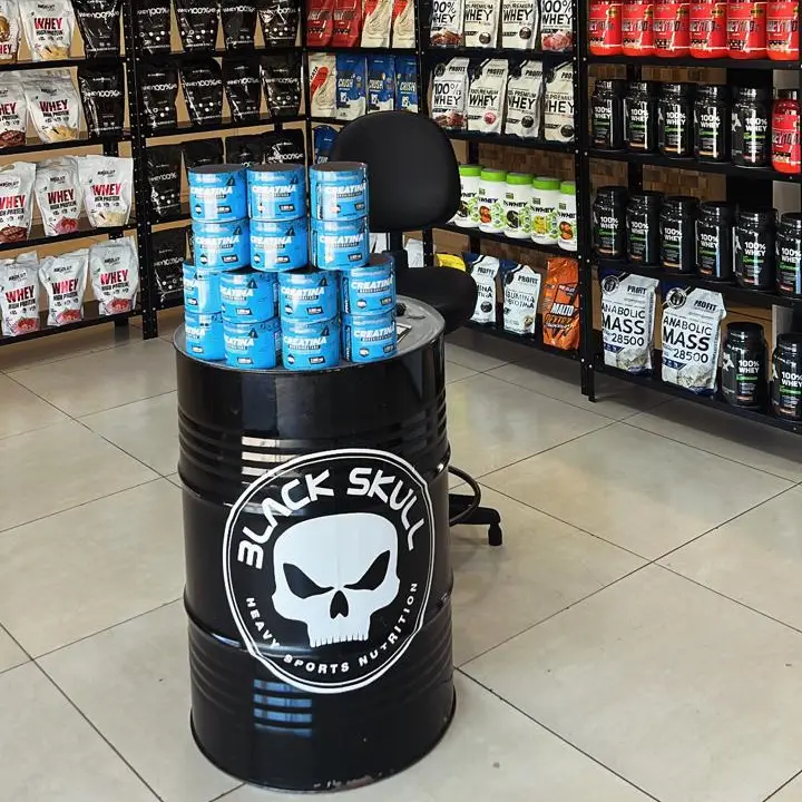 Tambor da Black Skull com potes de creatina